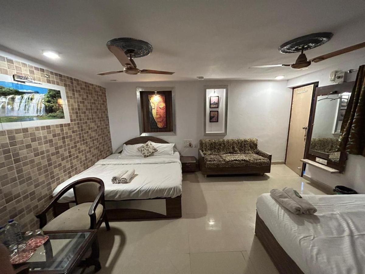 The Peach Tree Rooms Mount Âbû Extérieur photo