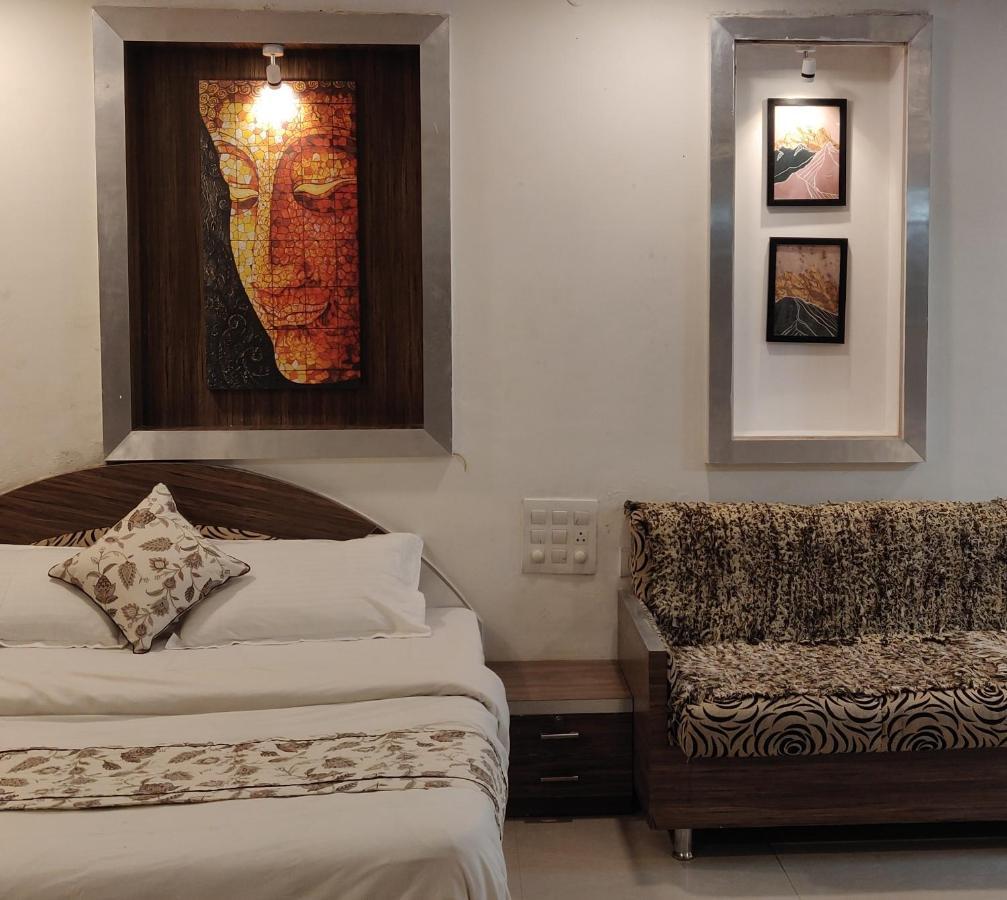 The Peach Tree Rooms Mount Âbû Extérieur photo