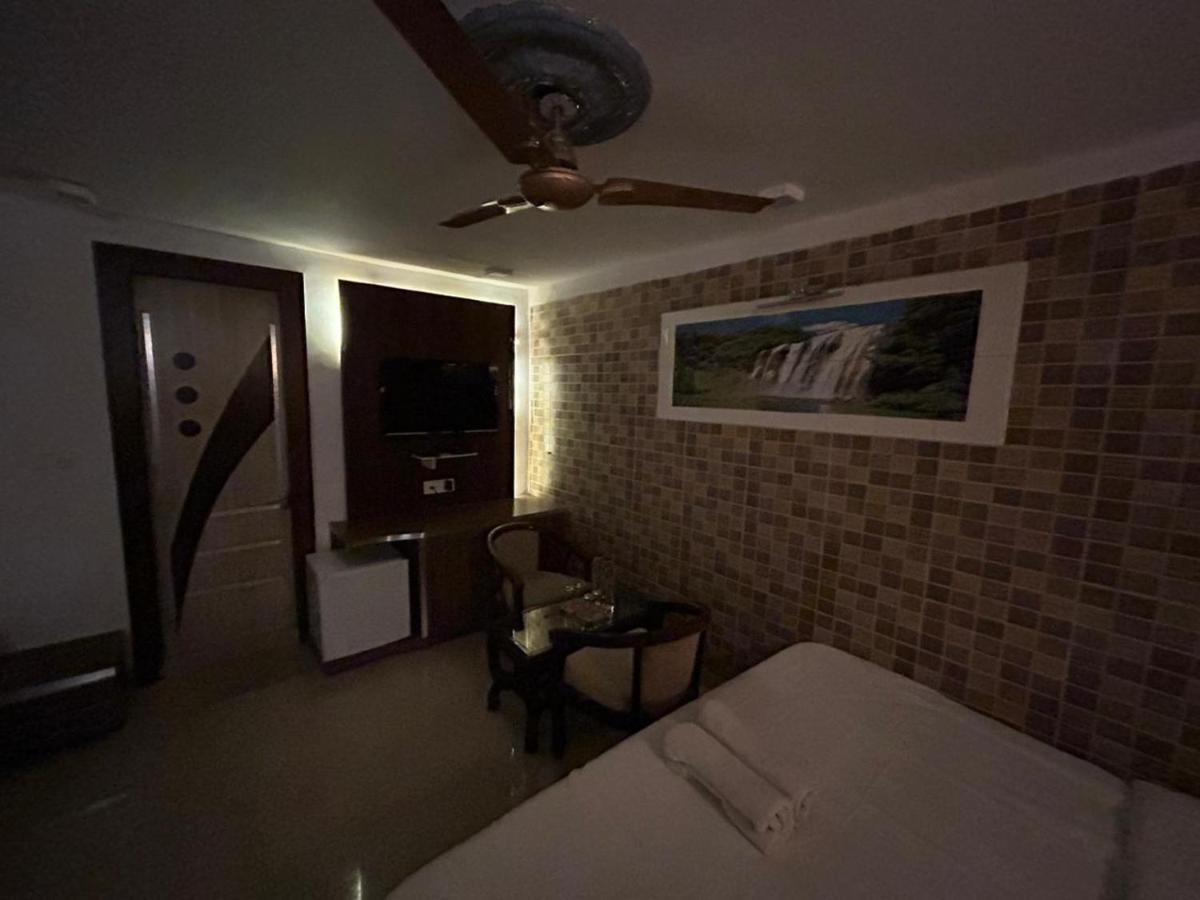 The Peach Tree Rooms Mount Âbû Extérieur photo