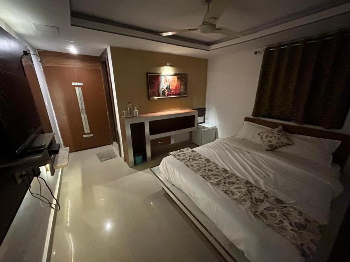 The Peach Tree Rooms Mount Âbû Extérieur photo