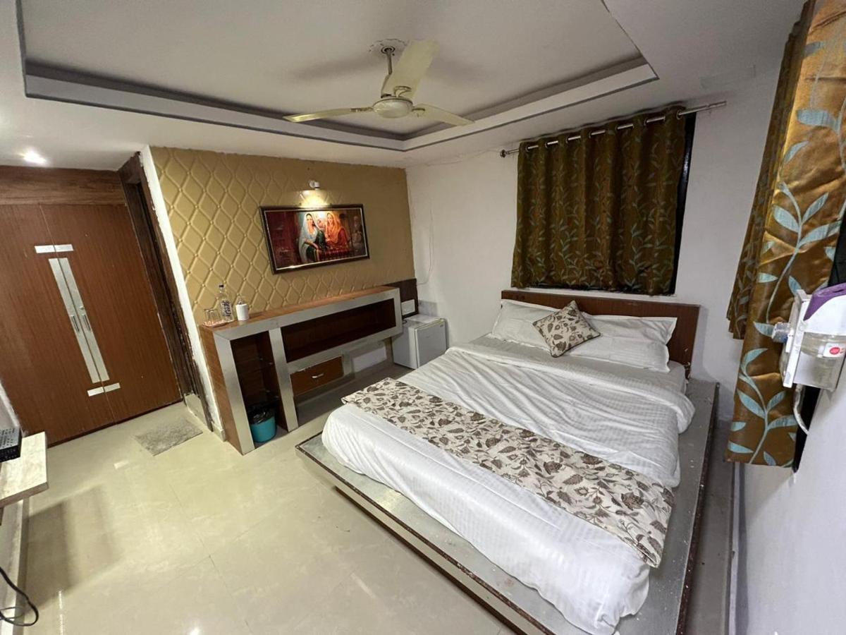 The Peach Tree Rooms Mount Âbû Extérieur photo