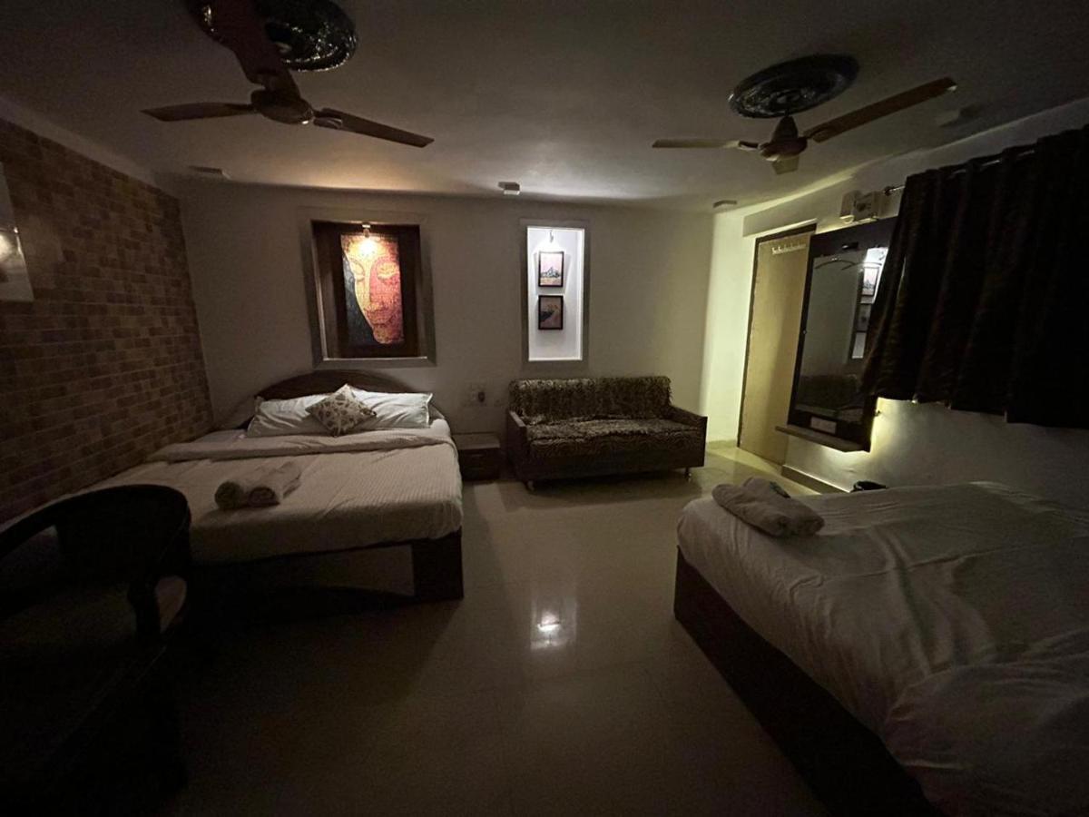 The Peach Tree Rooms Mount Âbû Extérieur photo